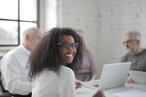Hiring seasonal temporary employees Hiring seasonal temporary employees